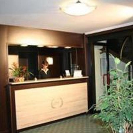 Hotel De La Ville Central Latina Bagian luar foto