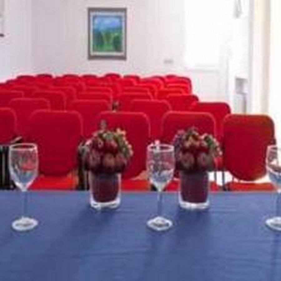 Hotel De La Ville Central Latina Bagian luar foto