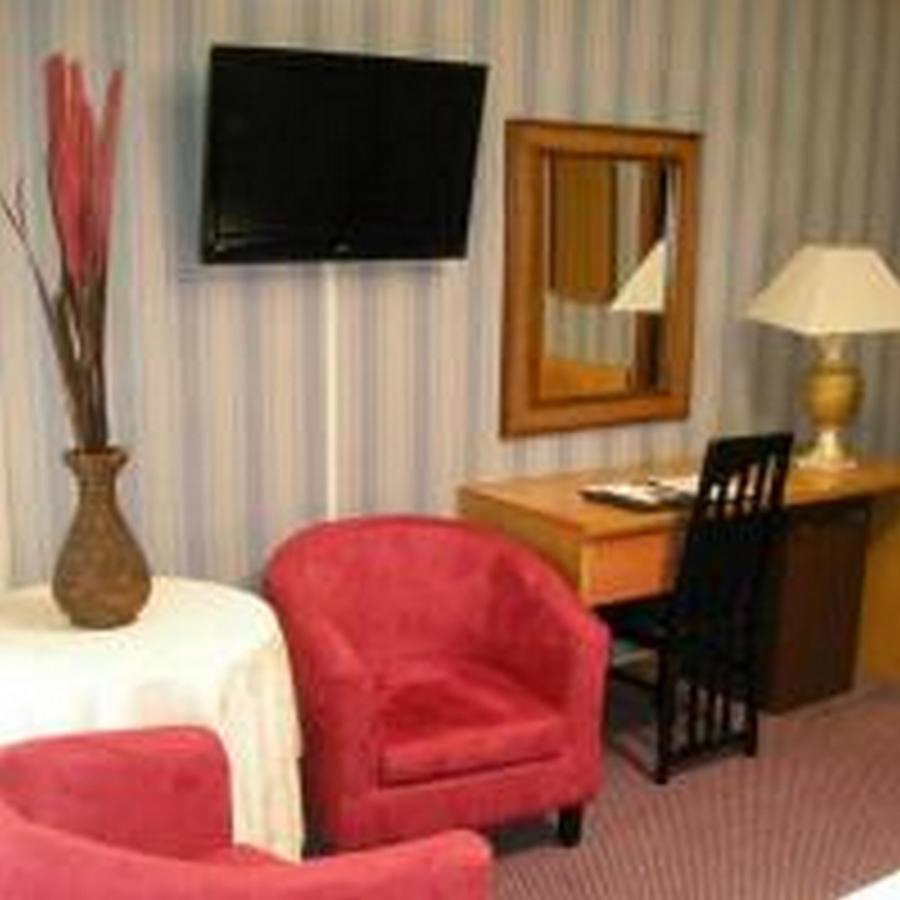 Hotel De La Ville Central Latina Bagian luar foto